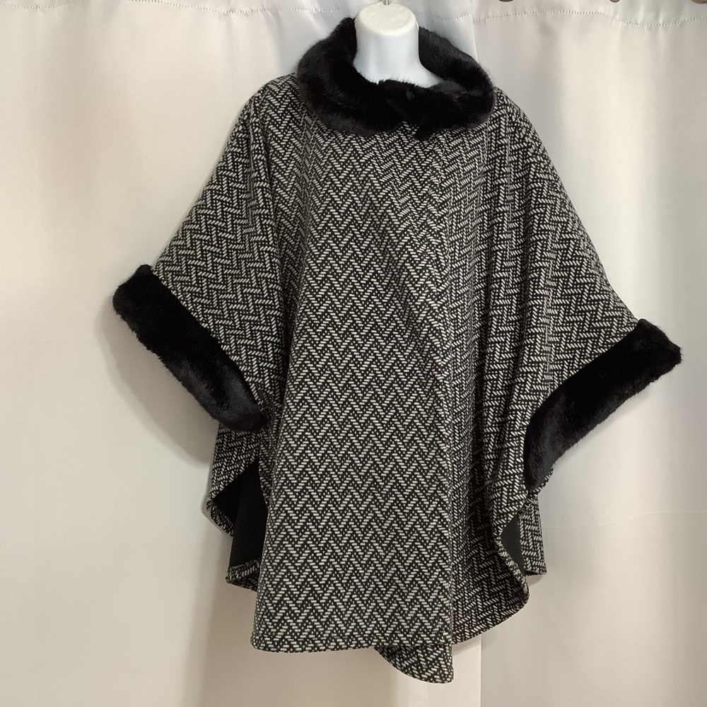 Marina Luna & White Herringbone Faux Fur-Trim Poncho Jacket Women’s Size L/XL
